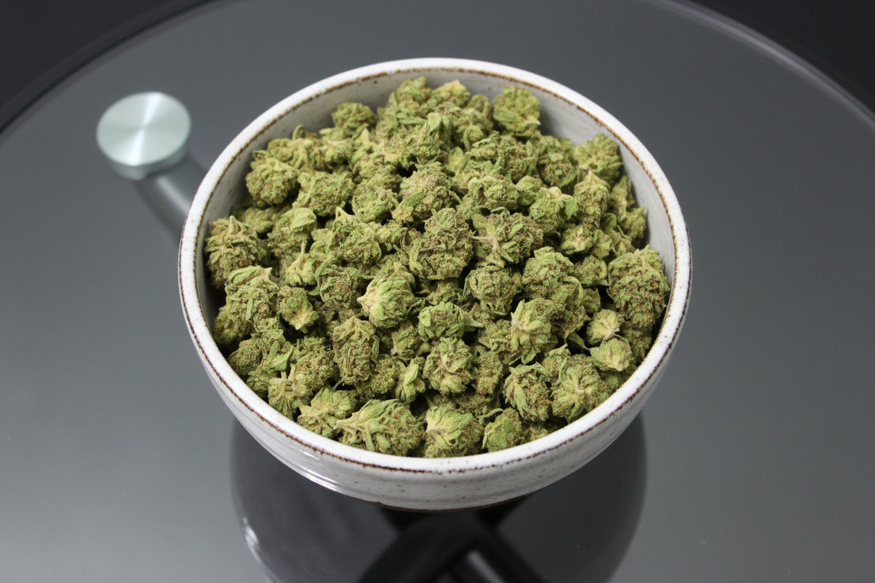 SMALL BUD GREENHOUSE